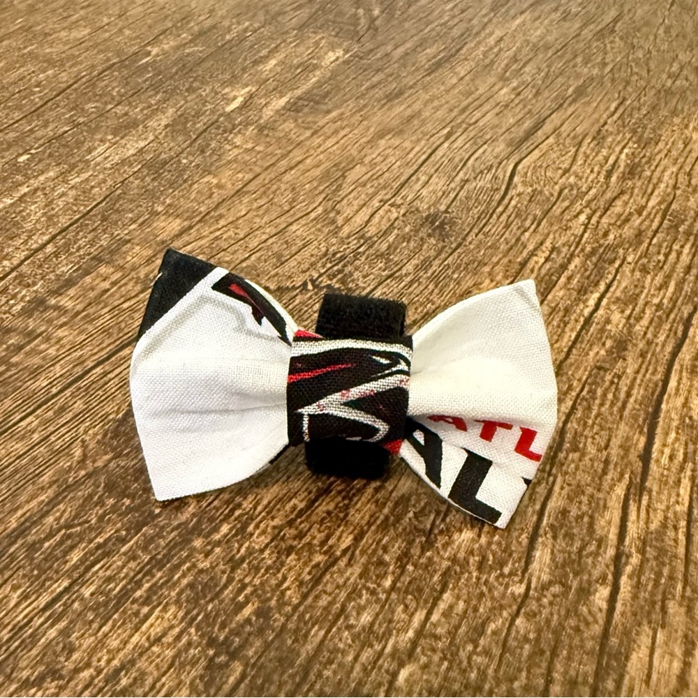 Falcons Pet Bow Tie